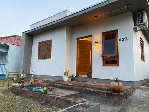 Casa à venda em Montenegro, Santo Antônio, com 2 quartos, com 50.07 m²