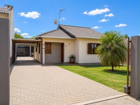 Casa à venda em Montenegro, Estação, com 2 quartos, com 95 m²